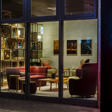 Intercityhotel Szálloda 4*